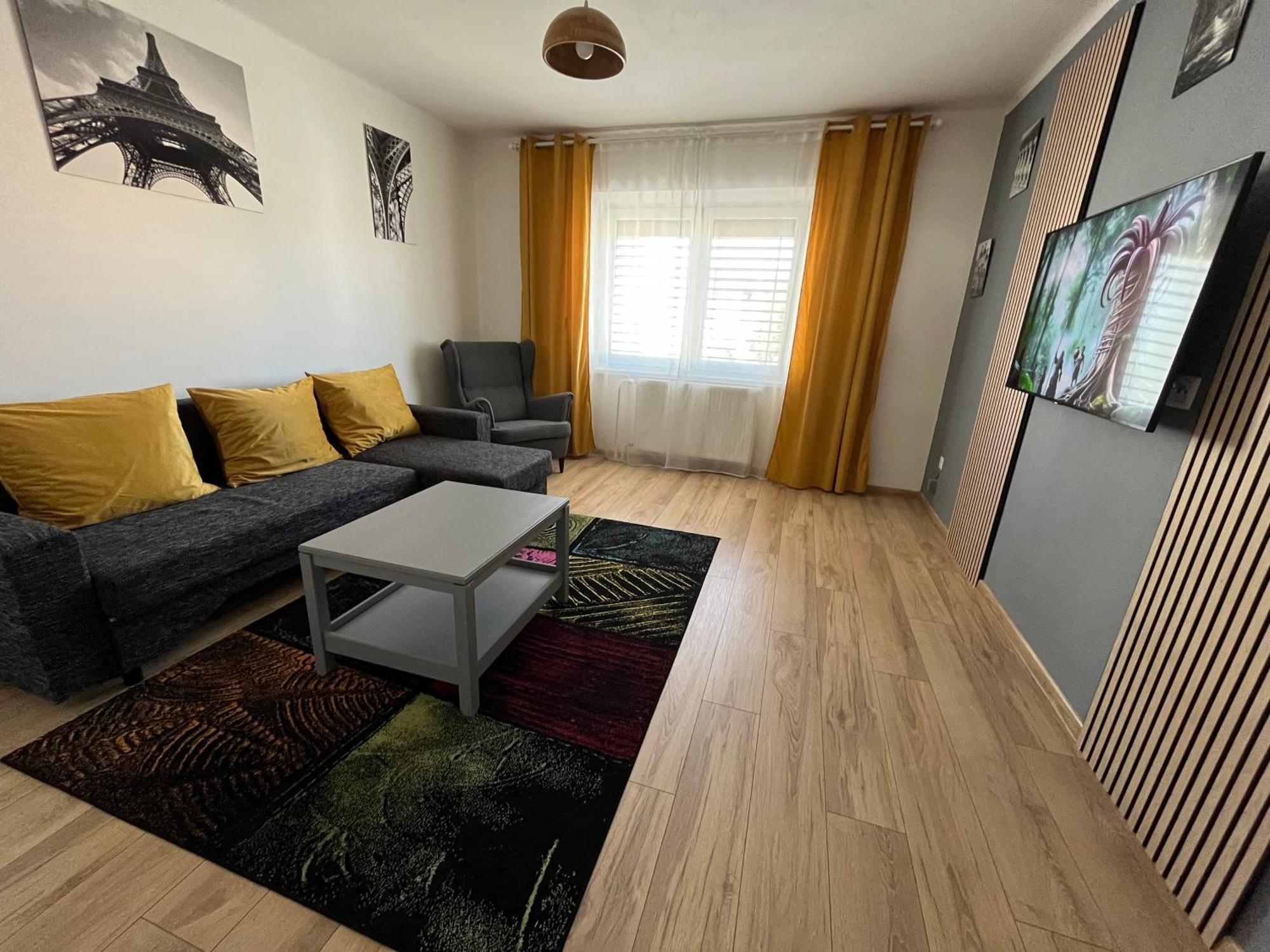 Apartments Тренчин Екстер'єр фото